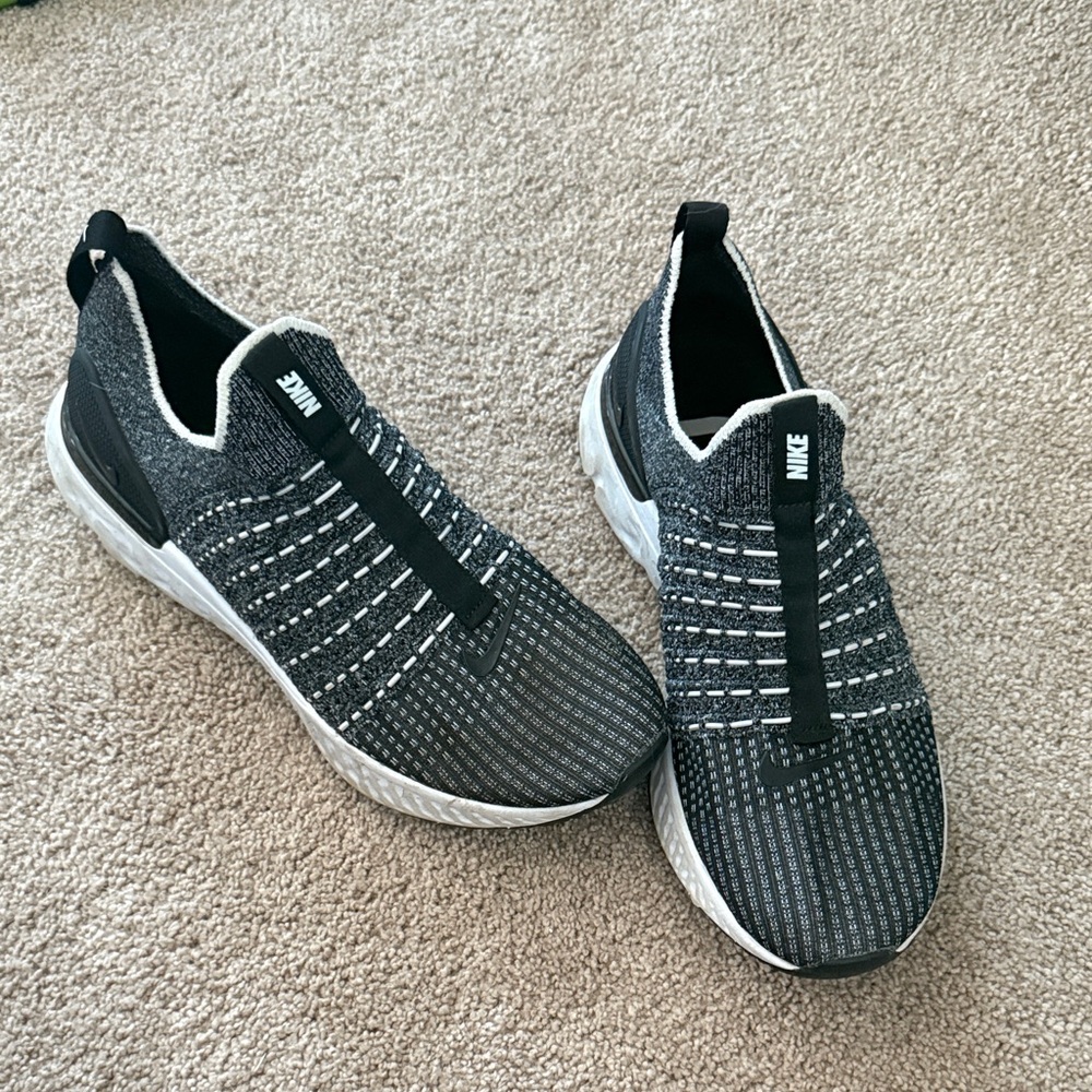 Nike React slip on sneaker
